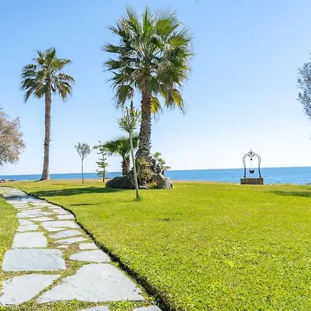 Sul Mare Immerso Nel Verde Bordighera